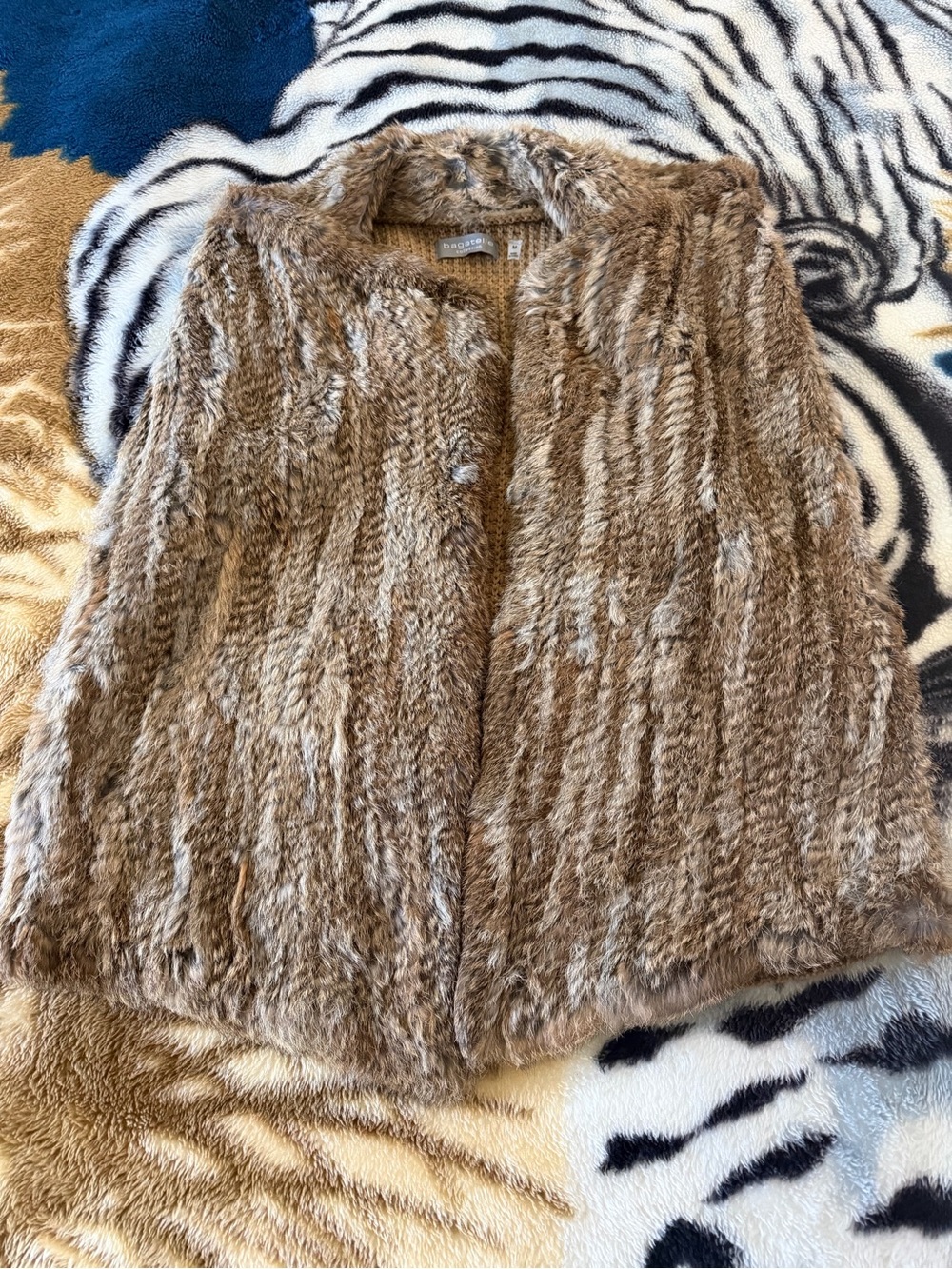 Bagatelle fur sweater vest - Picture 2 of 9